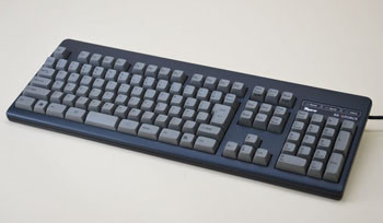 60日間使い倒し! 東プレのタイプライター風キーボード「REALFORCE108UG