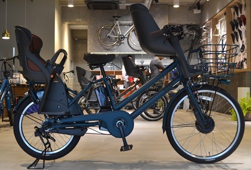 これがパパが乗りたくなる、新しい子乗せ電動アシスト自転車のカタチだ