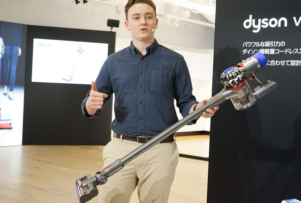 ダイソンのコードレスクリーナーに待望の軽量モデル「V7 Slim」 | マイ