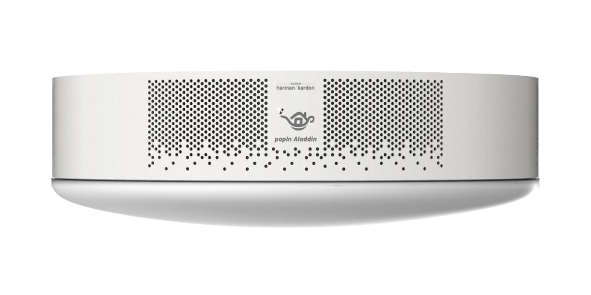 4畳部屋でも大画面、進化したLEDシーリングライト一体型プロジェクター