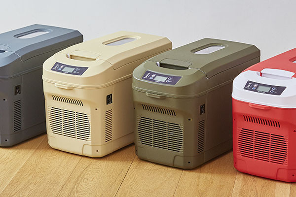 シガーソケットでも使える保冷/保温両対応のポータブル冷蔵庫 | マイ