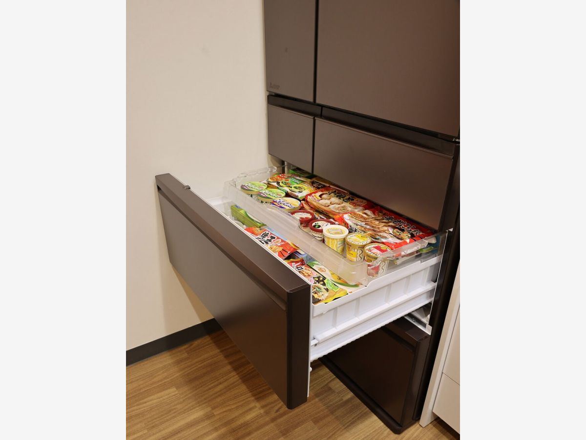 AI制御する三菱の新しい冷蔵庫、家事をぐんとラクにしてくれそう