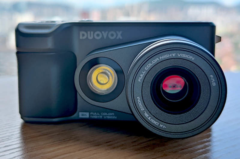 フルカラーで映せるナイトビジョンカメラ デザインはデジカメ的 | マイ