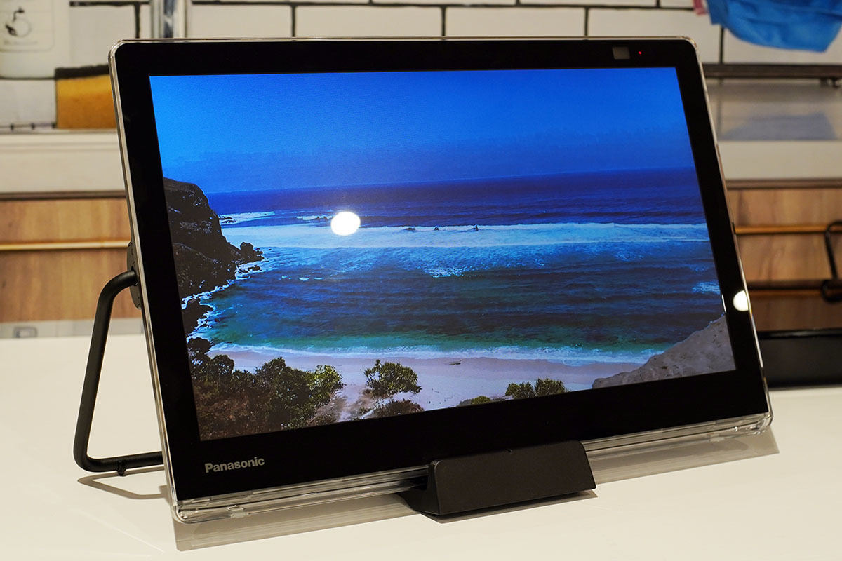 パナソニック、家電の音声通知/LINE連携対応の「プライベート・ビエラ