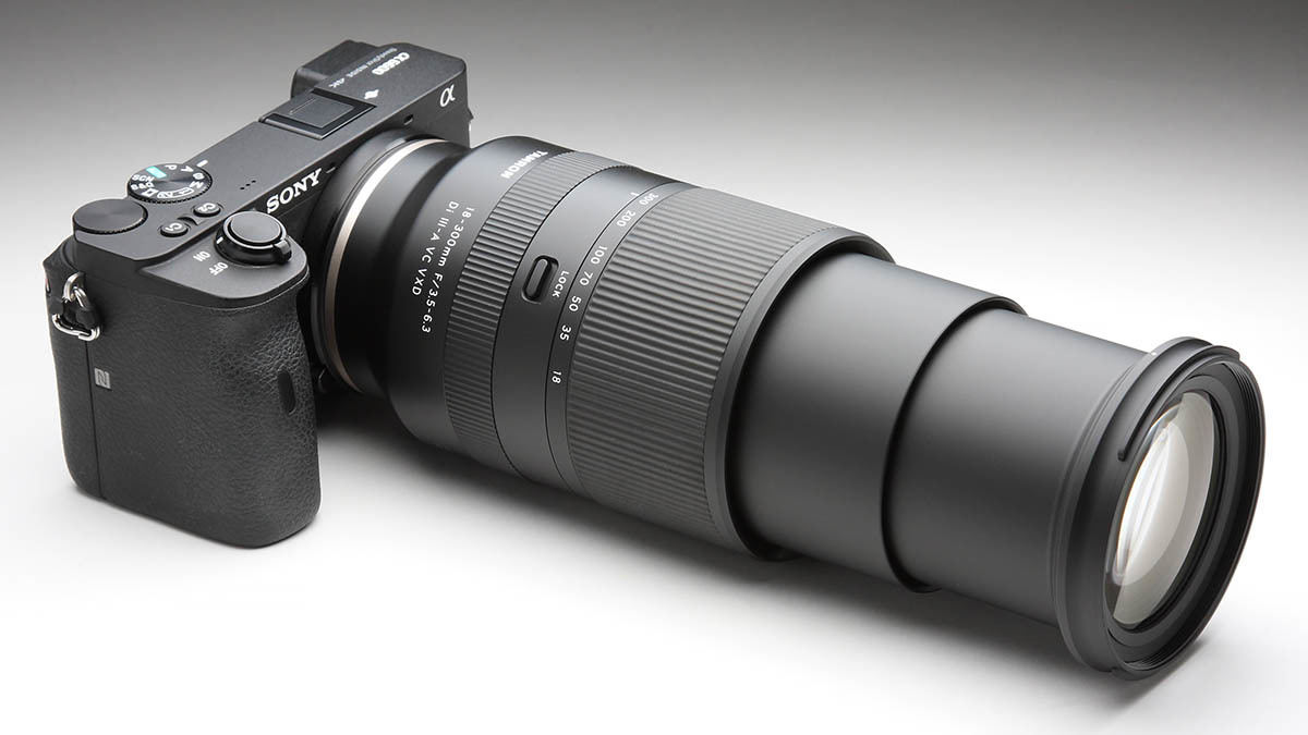タムロン「18-300mm」レビュー 新世代の高倍率ズーム、写りやAFの満足