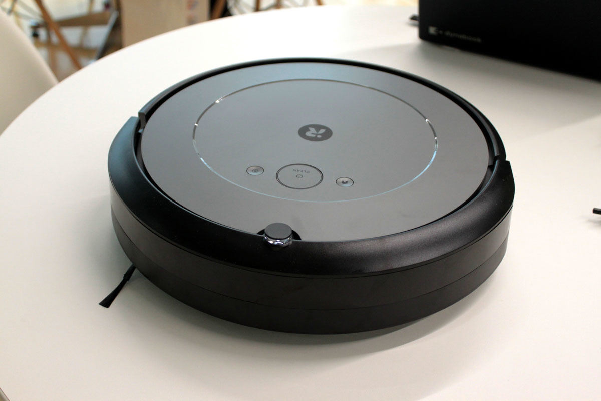 ルンバiRobotルンバi2 合計使用時間90時間未満 22年製 美品 ルンバ