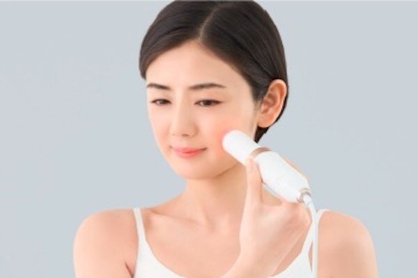 TBC、高周波とLEDで肌をケアする家庭用高周波フォト美容器 | マイナビ
