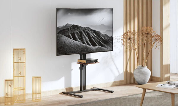 壁掛けのように設置できる、約1.1万円のテレビスタンド | マイナビニュース