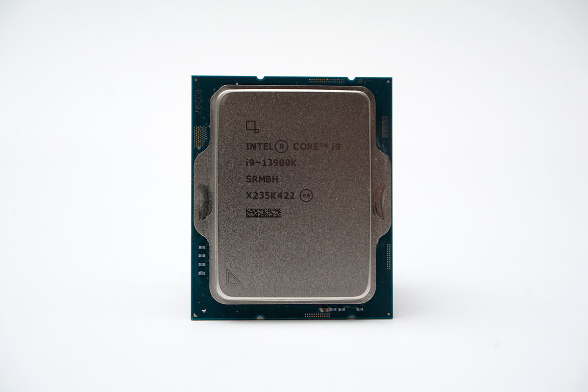 i9-14900Kは最大6GHz！ デスクトップ向け第14世代Coreの実機入手、いざ