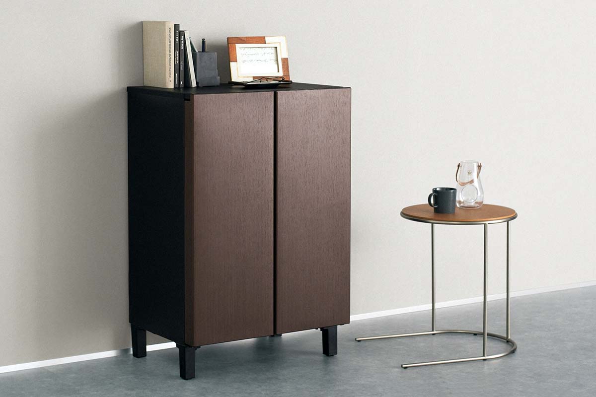 おしゃれな家具にしか見えない木目調の冷凍冷蔵庫 アクア「LOOC