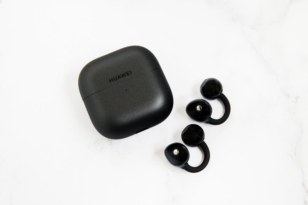 ついに来た！】イヤーカフ型イヤホンのパイオニア、待望の新モデル