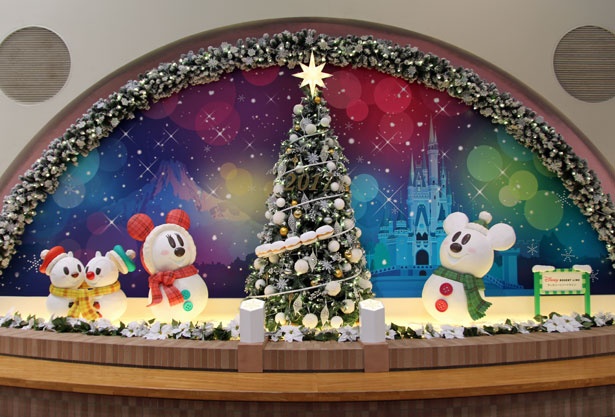 ディズニーリゾートライン4駅すべてのXmas装飾を紹介！｜ウォーカープラス