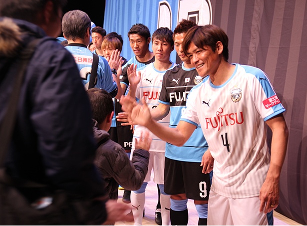 Jリーグ】復帰の大久保嘉人や移籍の齋藤 学に大歓声！2018川崎