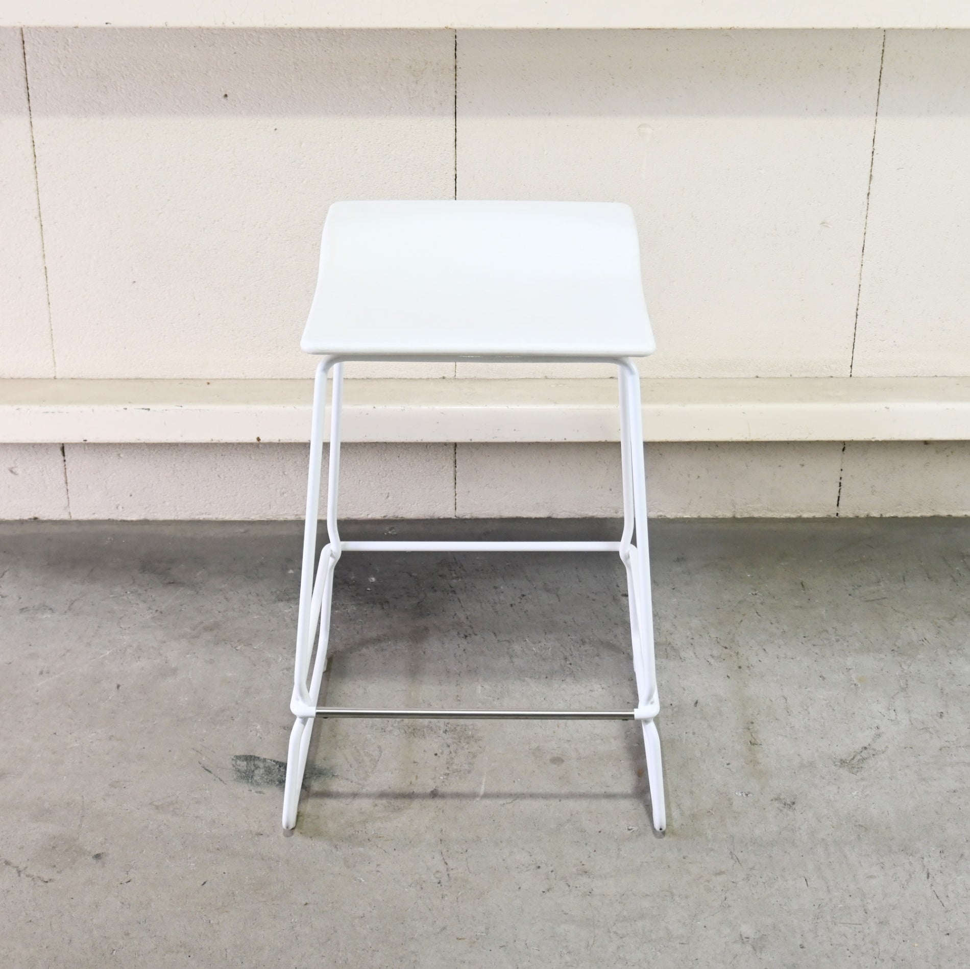 Cassina ixc. VICCARBE LAST MINUTE Counter chair High stool