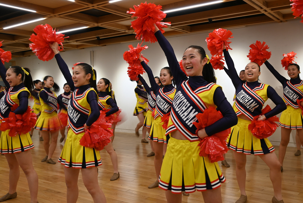 春キラリ・'25センバツ横浜＞チアダンス部 初の夢舞台、全力応援を