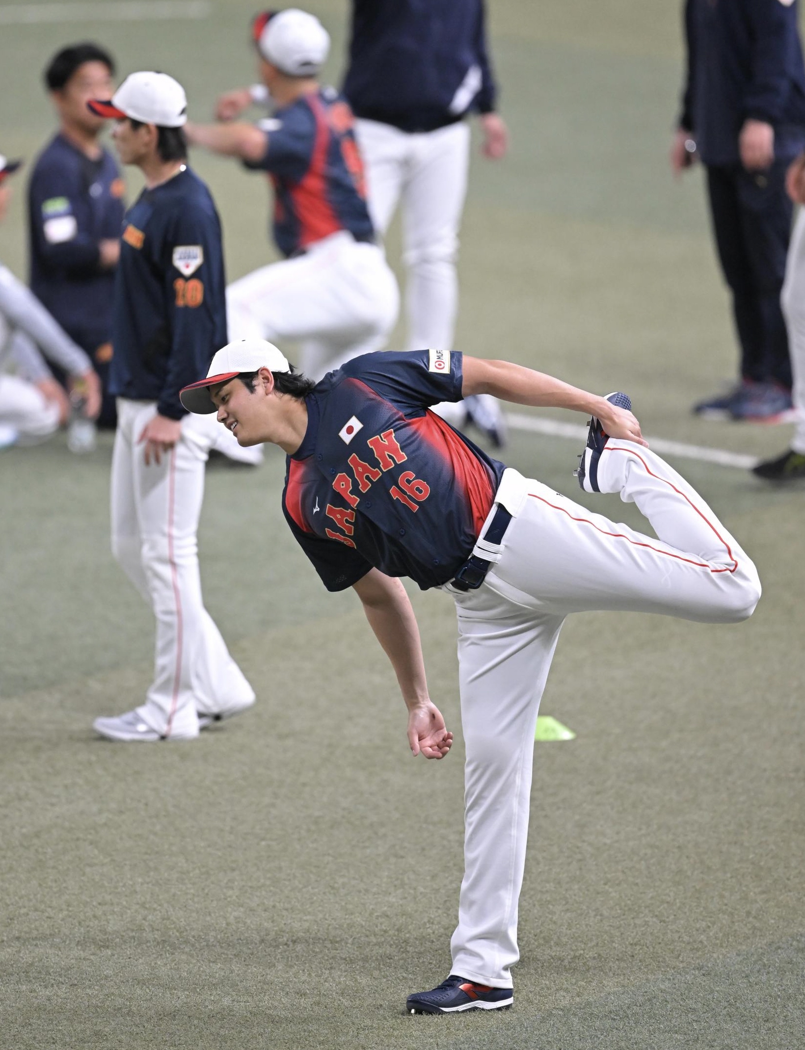 侍合流の大谷翔平が背番号「16」、気合の半袖ユニホーム姿で