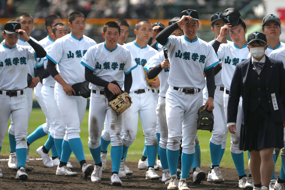 センバツ高校野球 山梨学院、粘った 榎谷が同点打、延長で涙 ／山梨