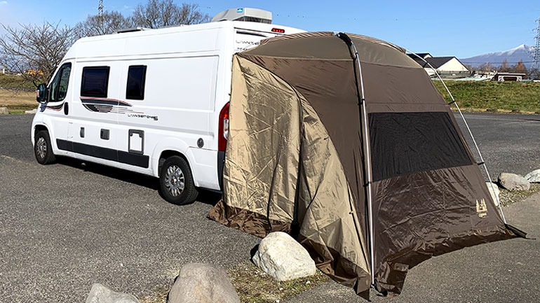 ogawaカーサイドシェルターで、開放的なプライベート空間を拡張