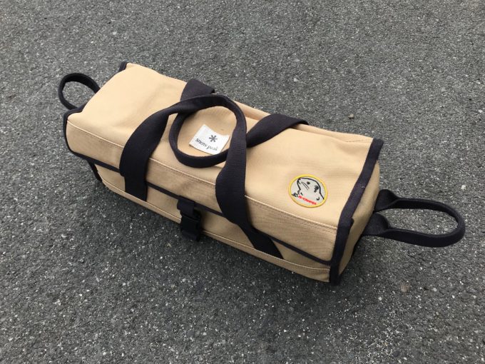 スノーピークの「マルチコンテナM」はペグの収納にもってこい！ | DADA