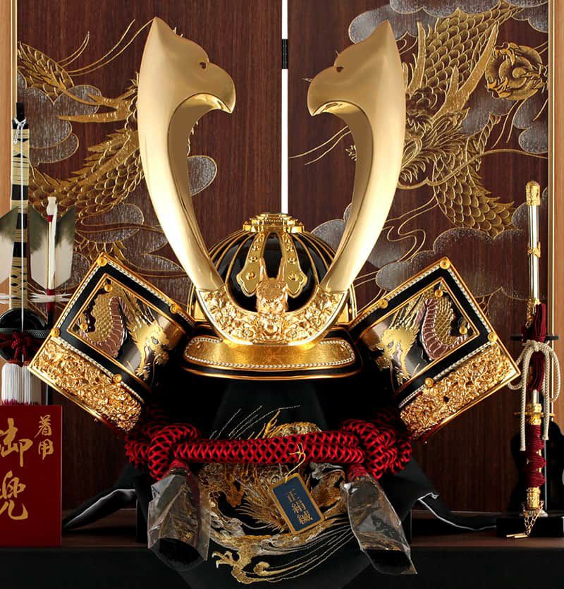 五月人形 コンパクト 着用 兜収納飾り 兜飾り 宝童監修 金中鍬着用兜