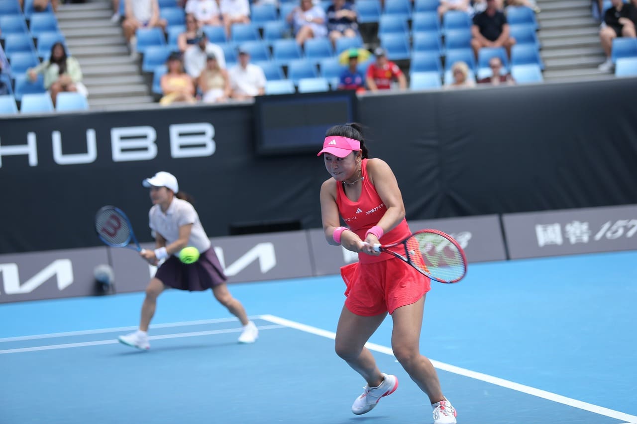 女子ダブルス、青山・穂積組が2回戦敗退／熱戦リポート「テニス全豪