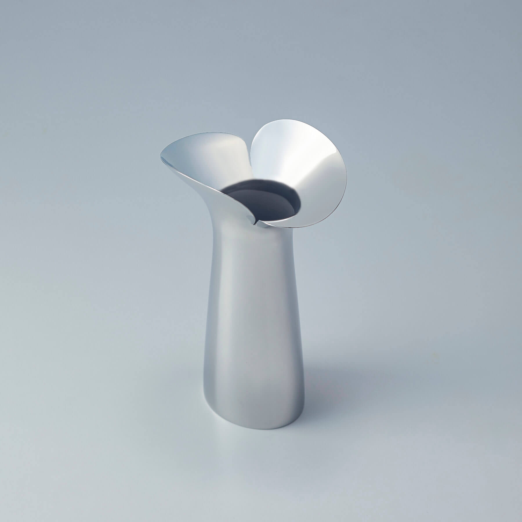 BLOOM BOTANICA VASE 220 MM | 花器と道具 | 日本総合園芸