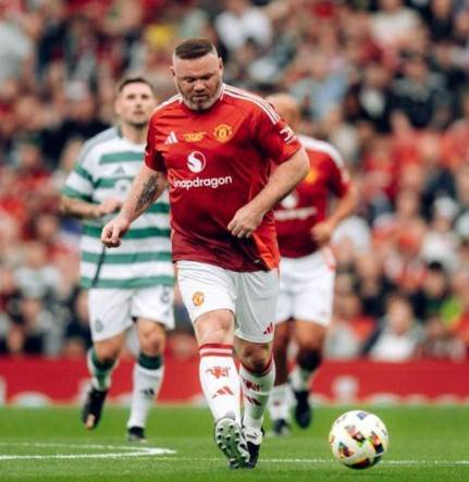 ビール腹でも技術は健在！ ルーニーの超絶FKに大反響「フォームは