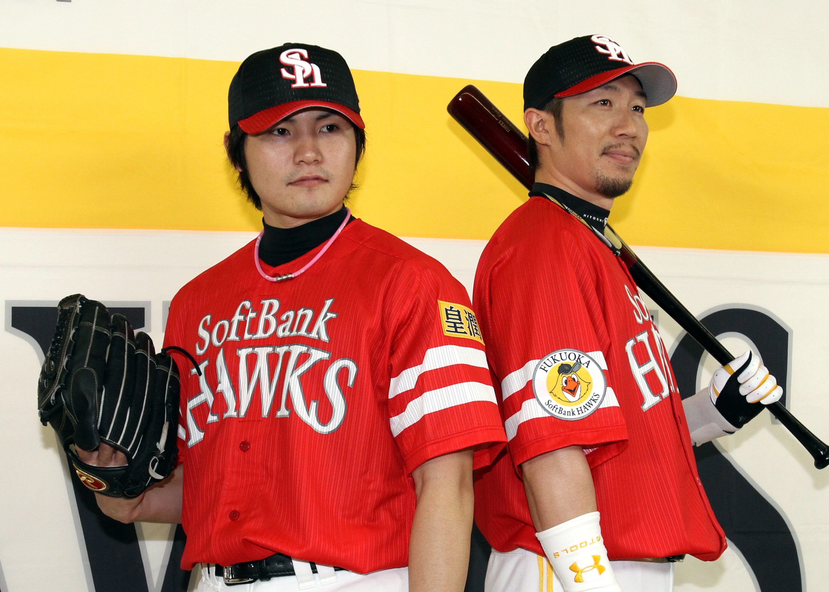 写真】懐かしいあの選手もモデルに 歴代の祭典ユニホーム集めました