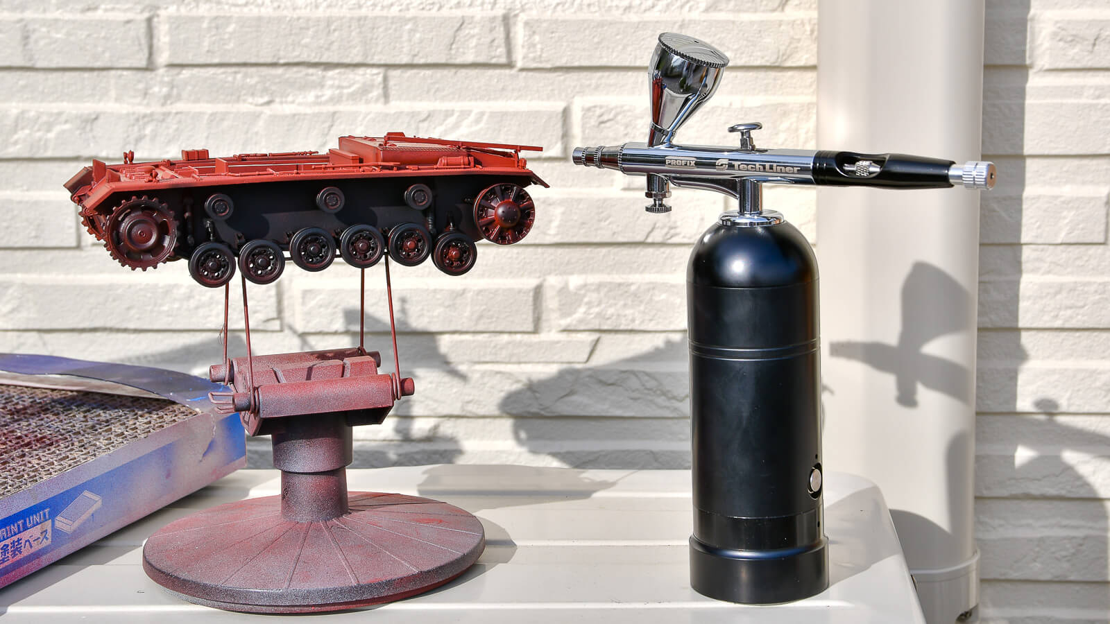 USB充電の一体型エアブラシこそが、水性ホビーカラー塗装のベスト