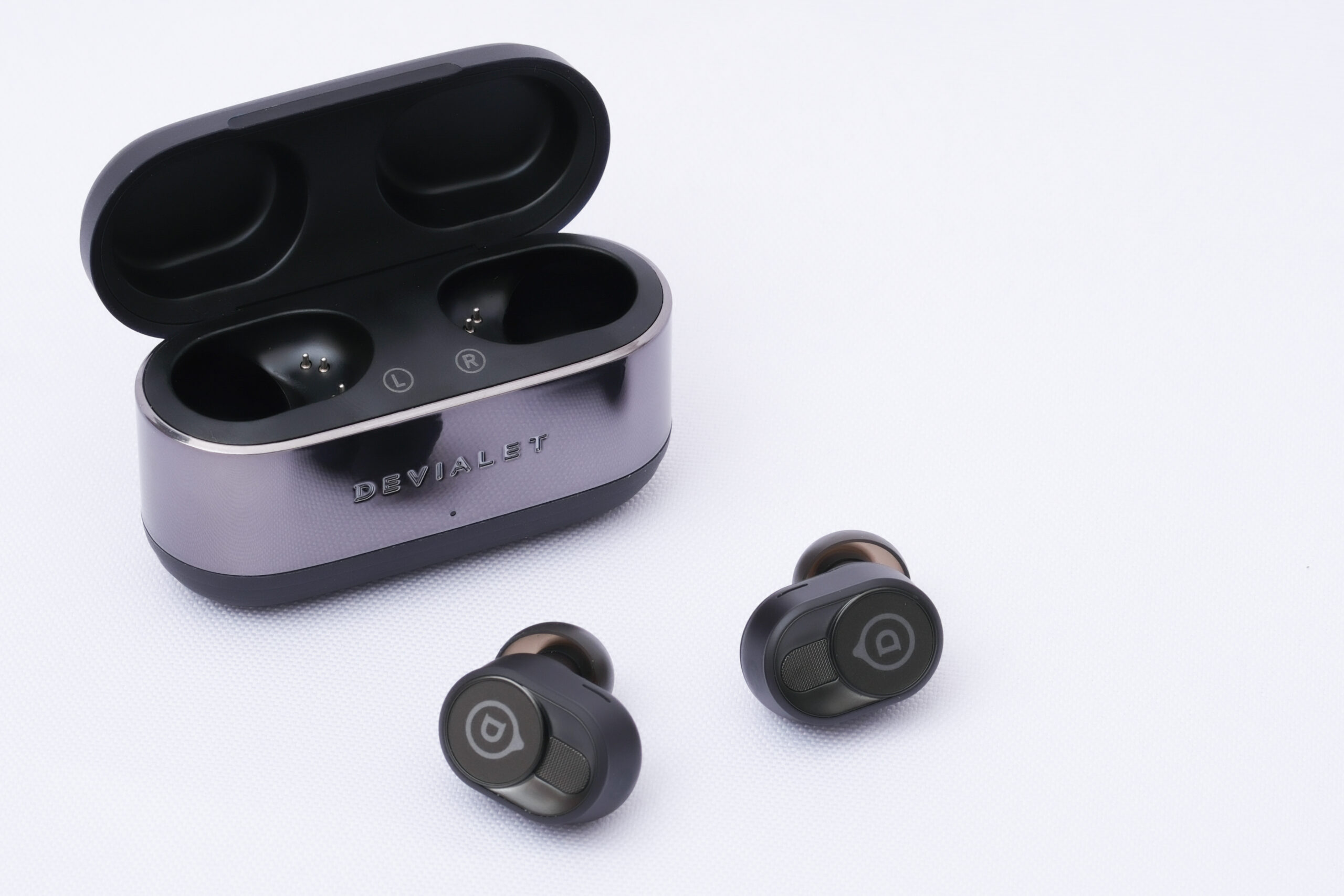 Devialet Gemini II レビュー | 並のヘッドホンより音質良し - PotaMega