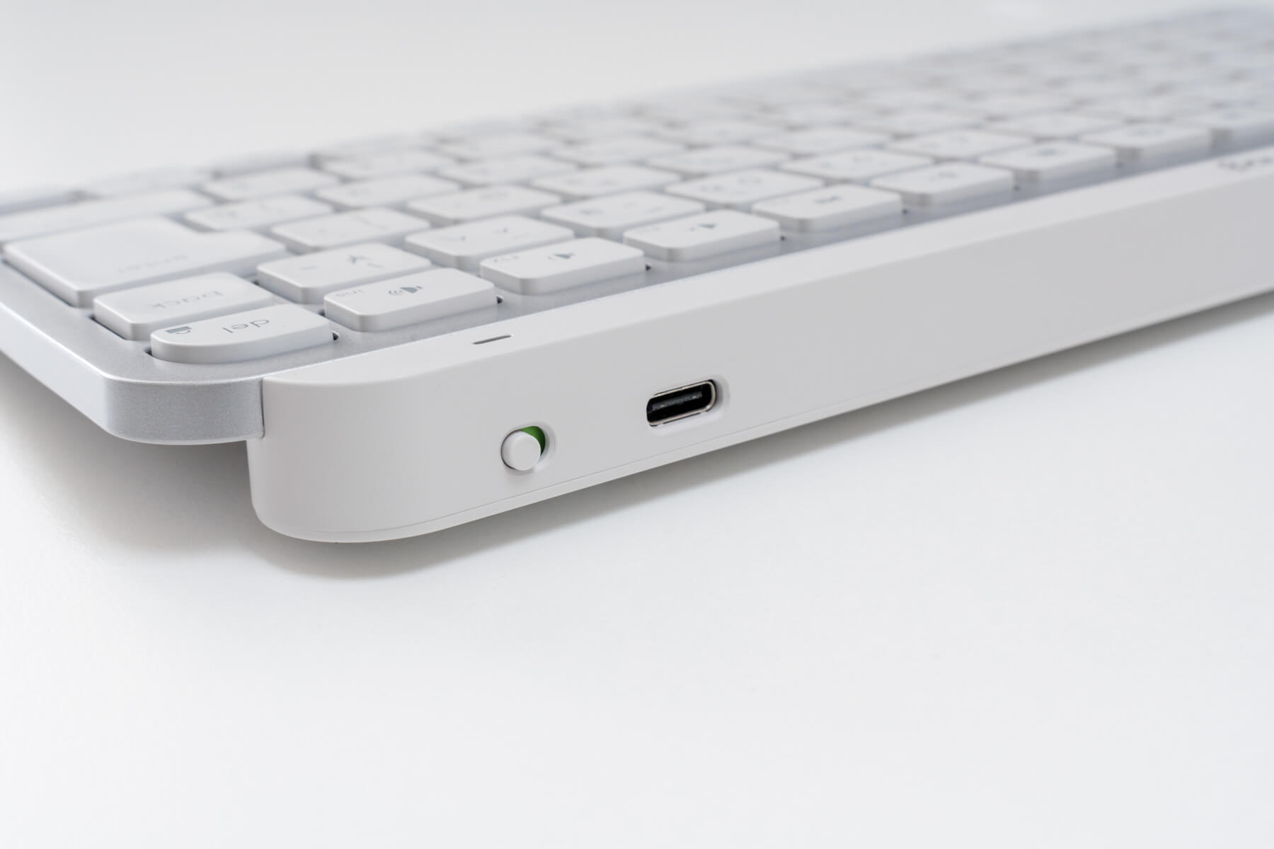 ロジクール MX Keys Mini 実機レビュー！薄型の最高峰キーボードで良質