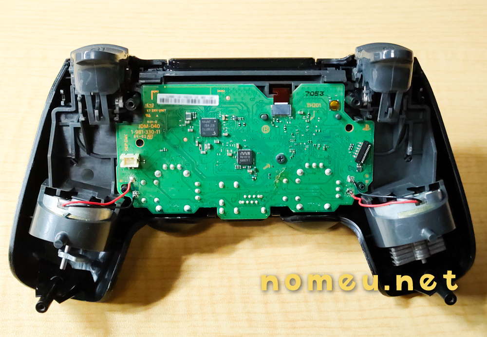 PS4コントローラーを自分で修理する方法。まずはどの型番なのかを調べ