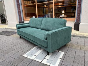 新着ソファーの御紹介 北欧ミッドセンチュリーの本格派を今の色合いに