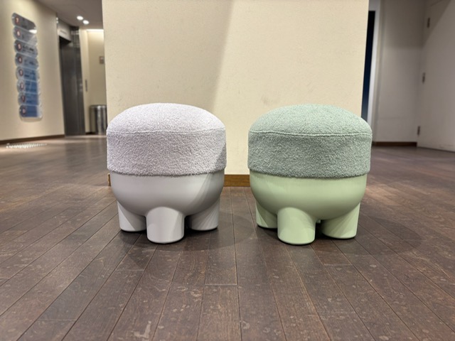 新商品スツールのご紹介】まるでキャラクターのような可愛らしい