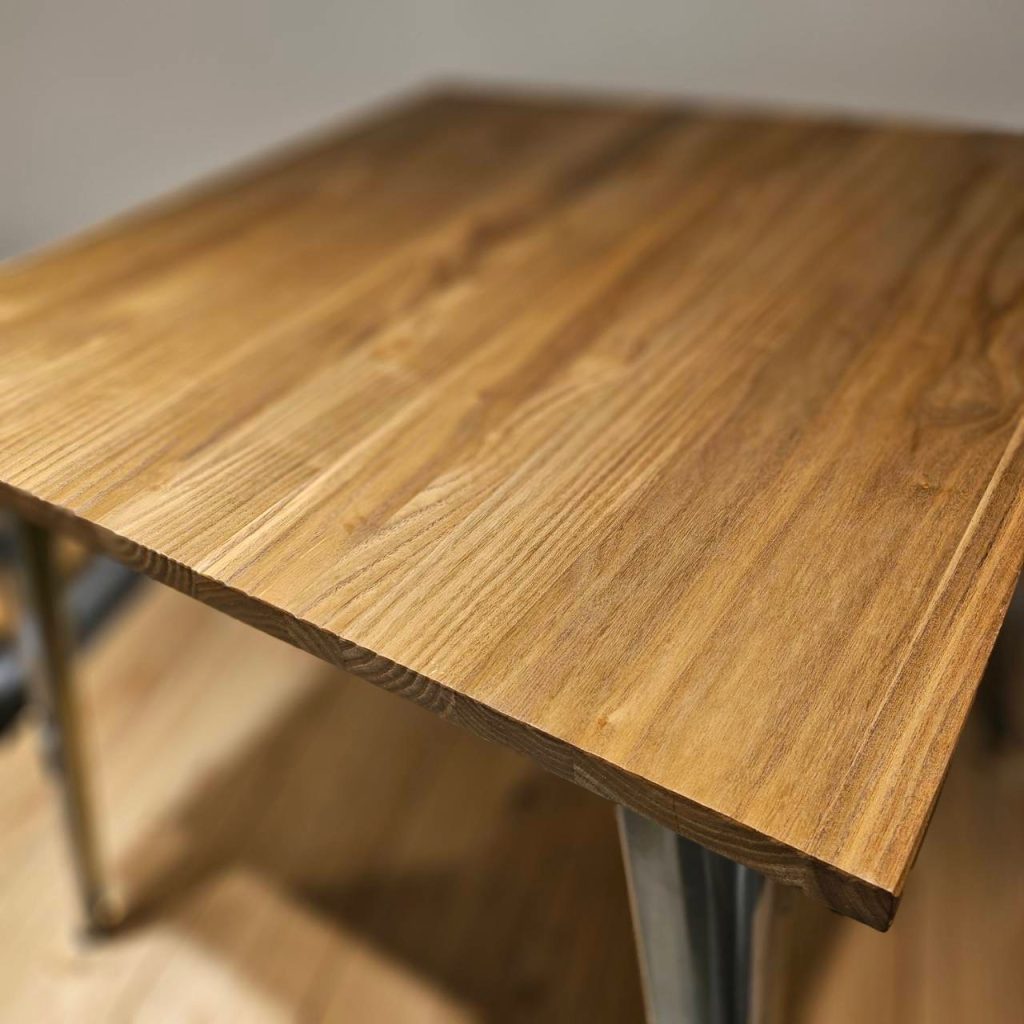 ダイニングテーブルご紹介】 - スタッフブログ