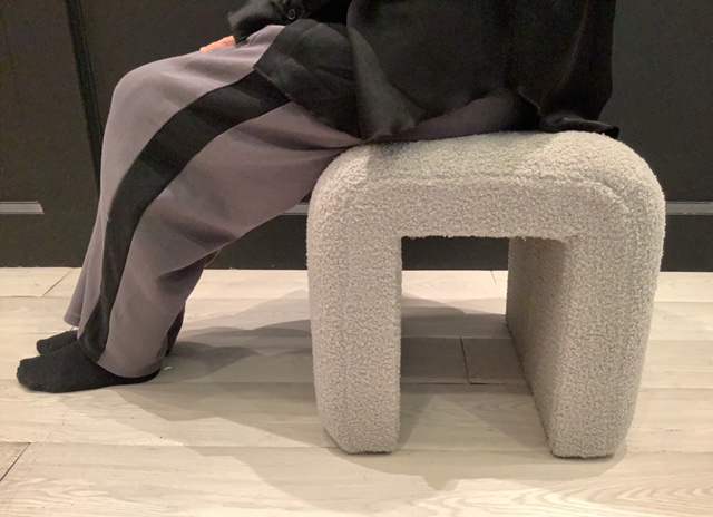 スツールのご紹介【オブジェのような個性的なスツール】流行の個性的な