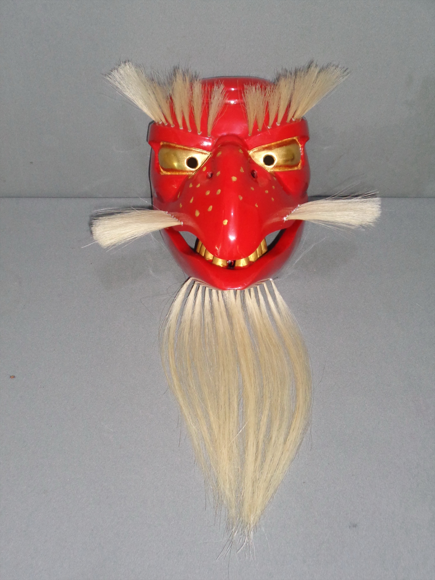 郷土面 烏天狗赤（からすてんぐ赤）