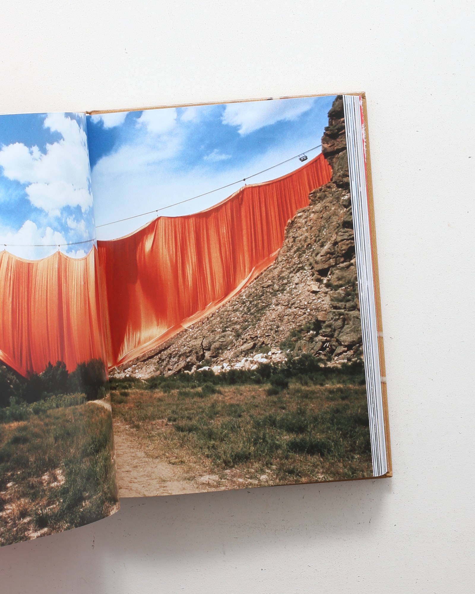 Christo & Jeanne Claude | クリストとジャンヌ＝クロード | nostos