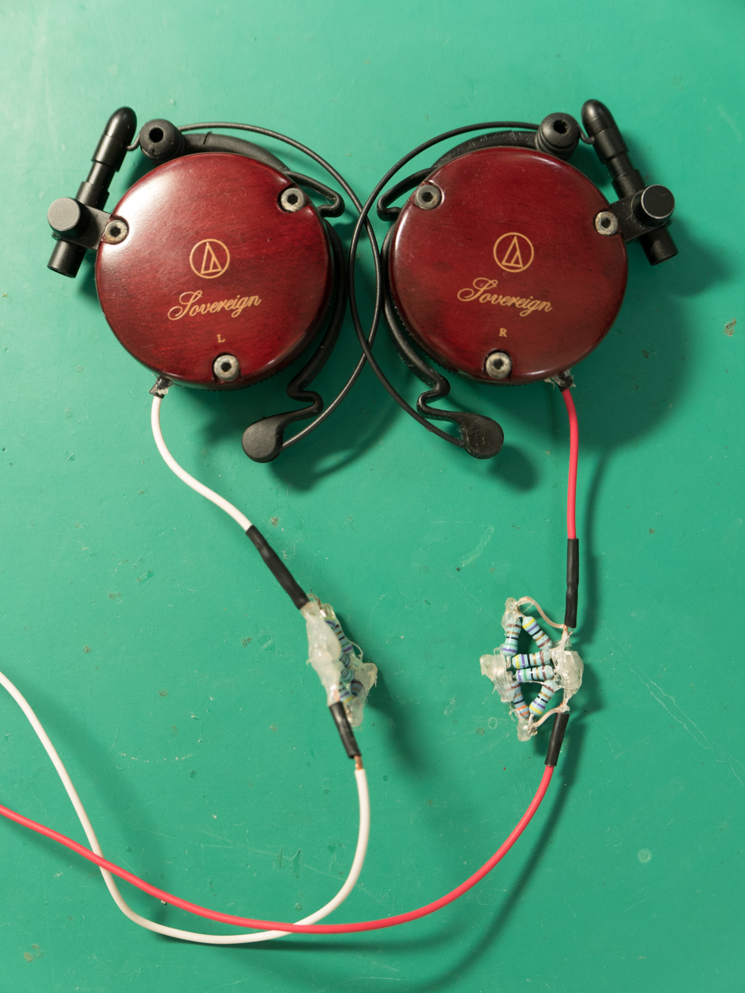 耳かけヘッドホンのケーブルとイヤーパッドを交換した: 微生物の雑記帳