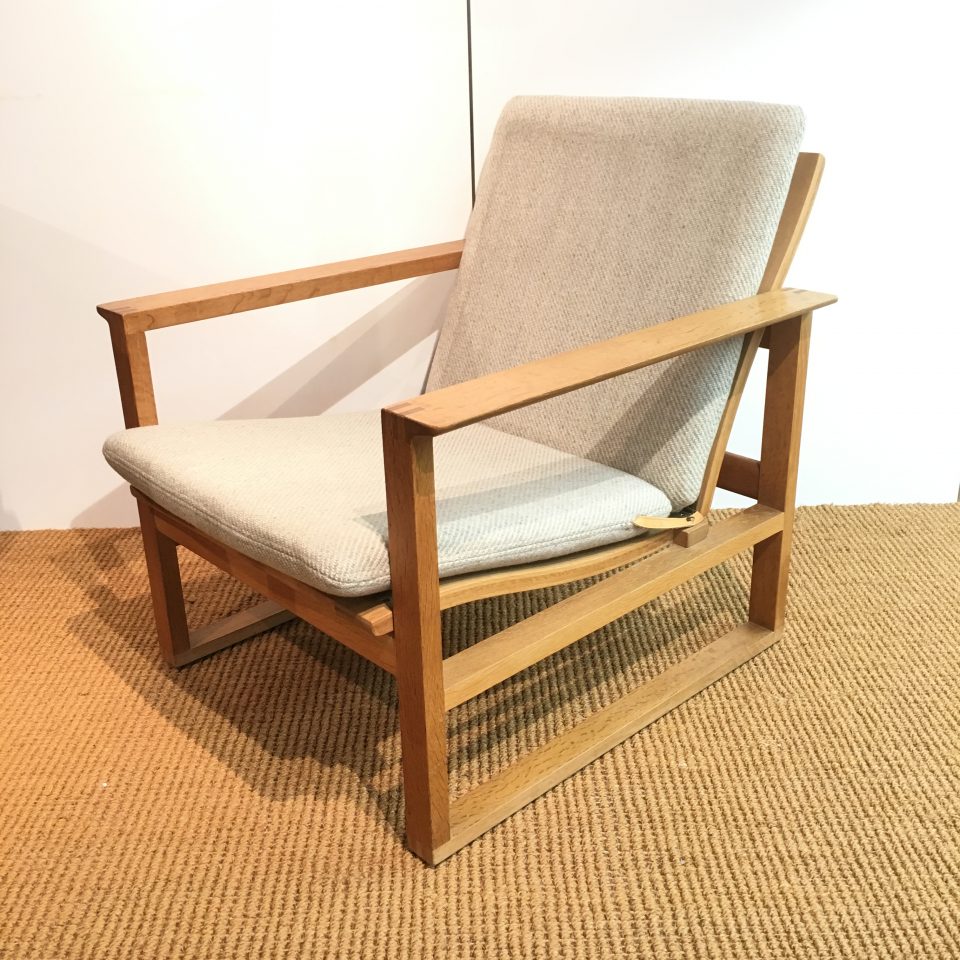 ボーエ・モーエンセン「Model-2257 イージーチェア」《ノルディック》