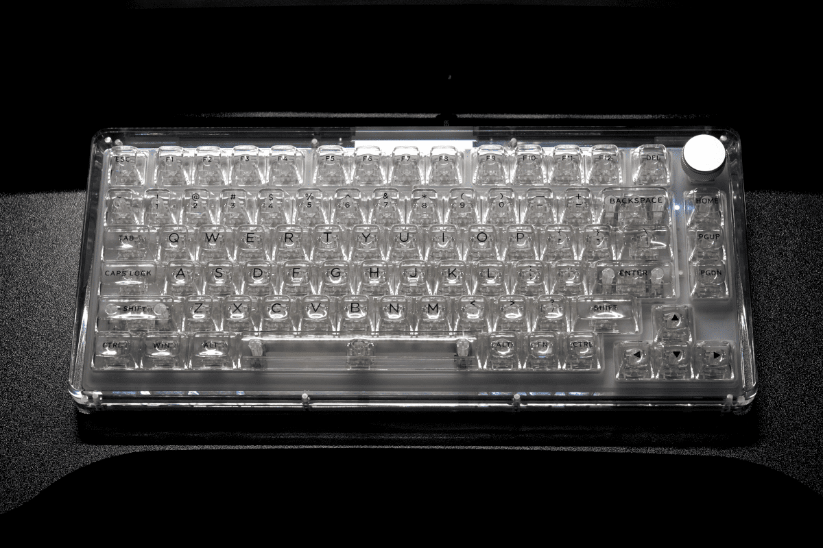 使用感レビュー】KiiBOOM Phantom 81 V3はバックライトの光がデザイン