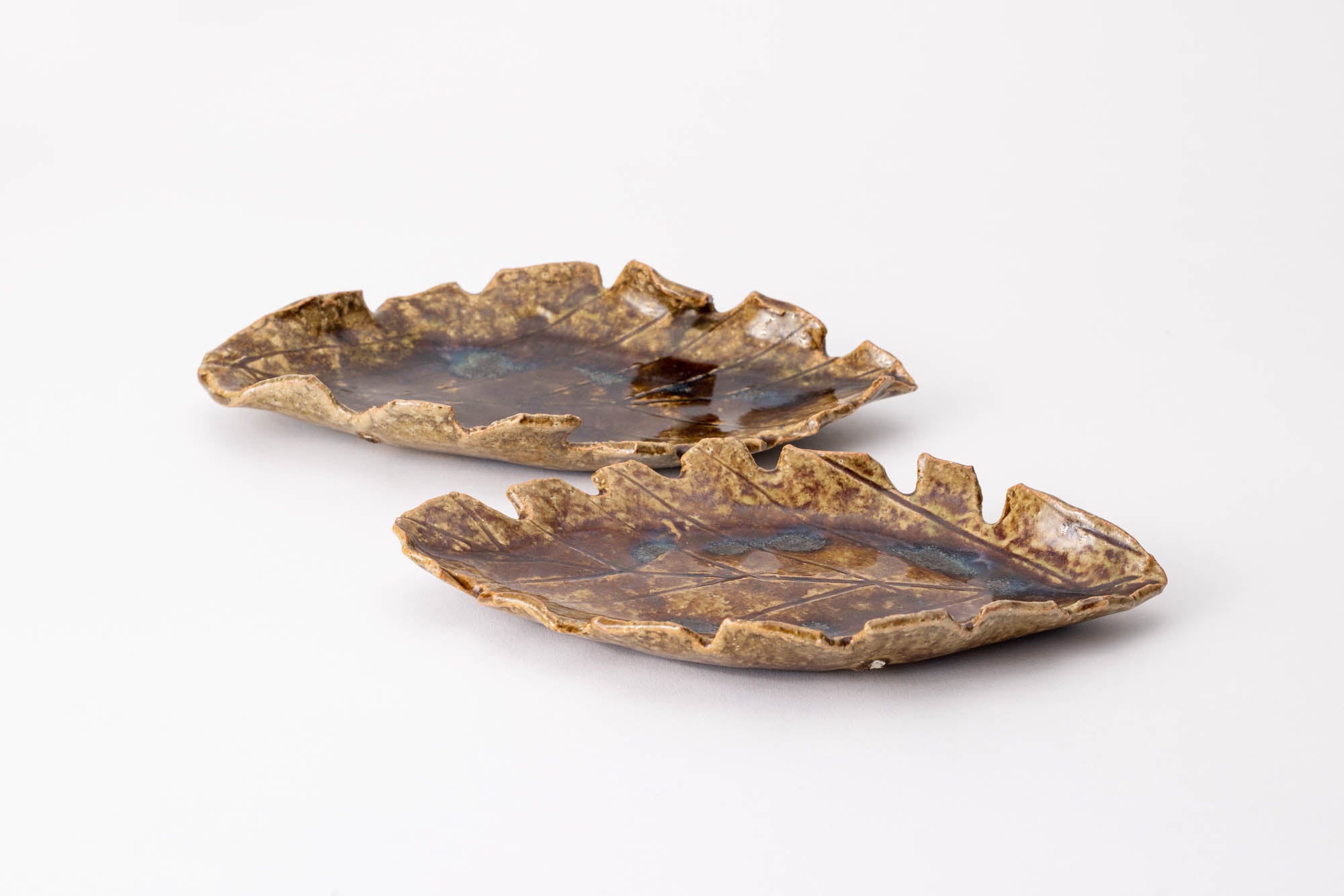 北大路魯山人 / 葉皿（二枚・鑑定書付・銘有） – N's gallery Inc