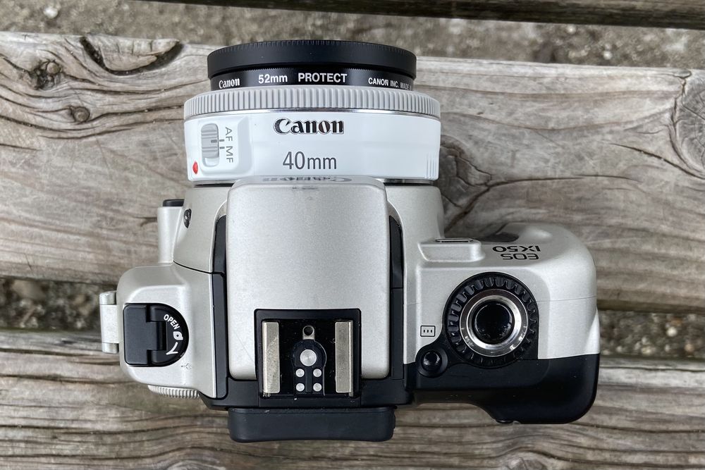 Canon EOS IX50 は EOS IXE よりもおススメなAPSフィルム一眼レフ