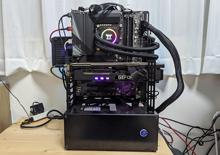 自作PC】オープンフレームのPCケースにするメリットとデメリット