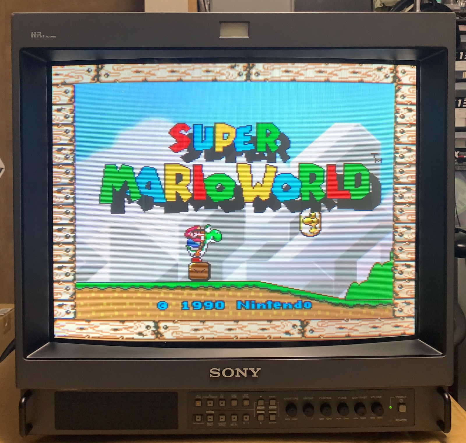SONY 「PVM-20M4J」 HRトリニトロン ブラウン管モニタを買ってしまった