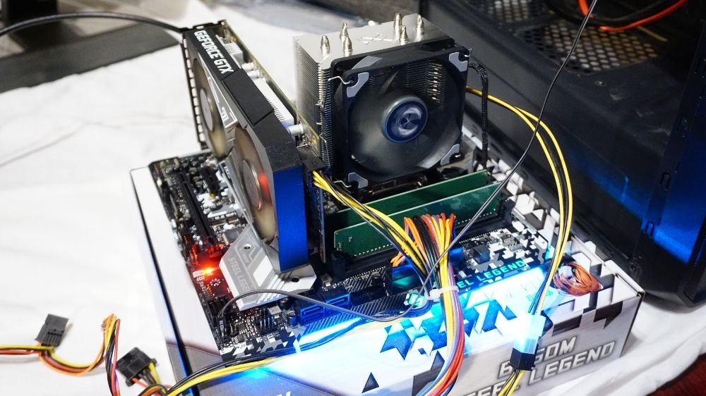 初心者向け】自作PCの電源が入らないときの対処法10個 – にゃんさー