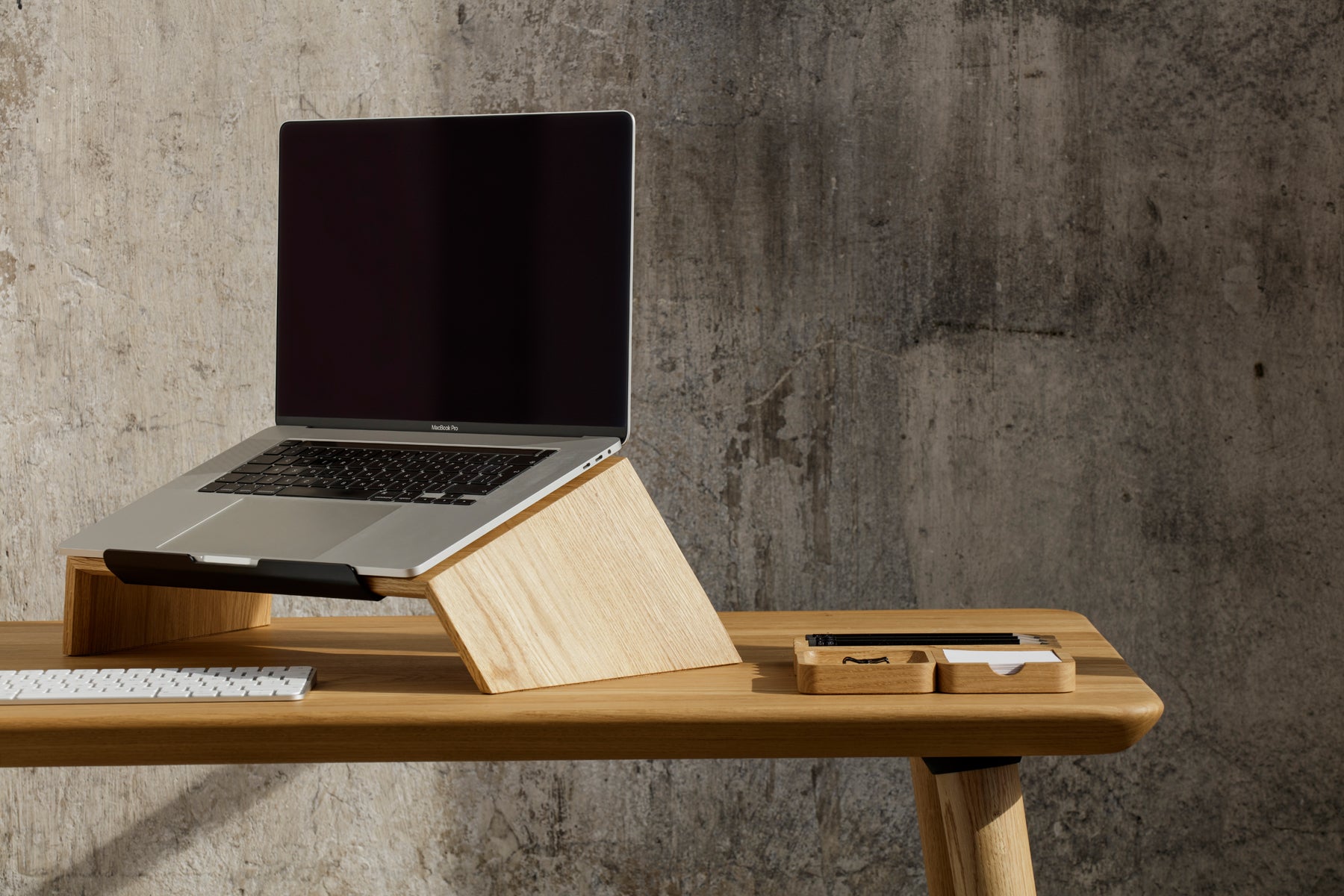 Laptop Stand - Wooden MacBook computer stand | Oakywood.shop
