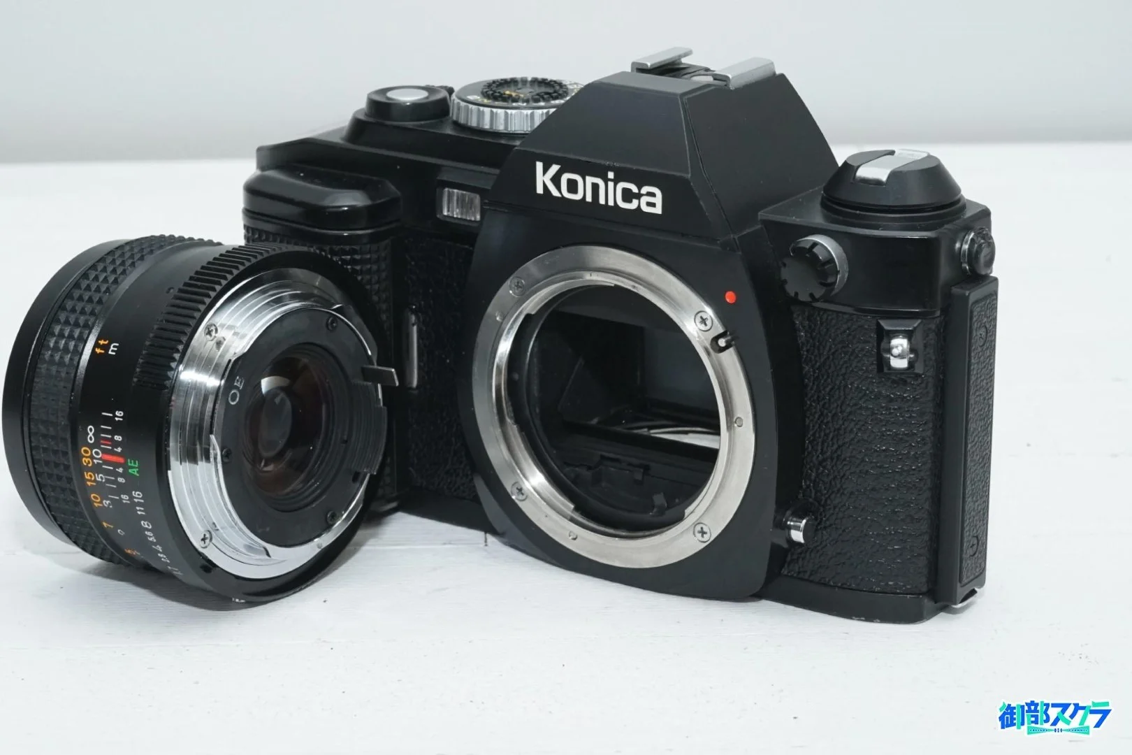 Konica FS-1 フィルム自動装填を実用化した一眼レフカメラ – 御部
