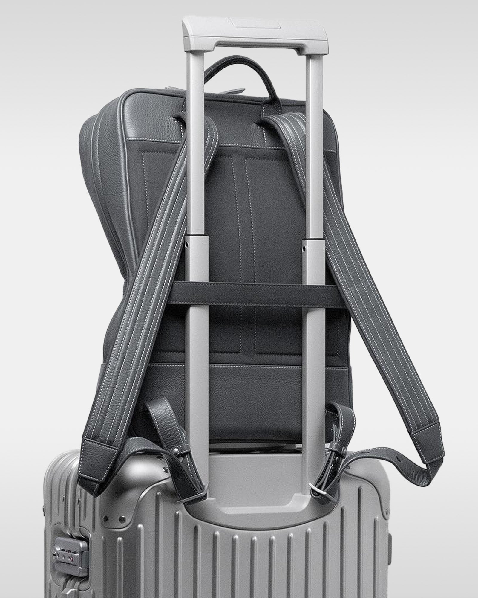 ソフトバックパック ミディアム - 防水レザー バックパック – objcts.io