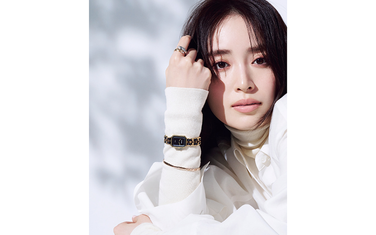 シャネル】香水 「シャネル N°5」のボトルストッパーにインスパイア